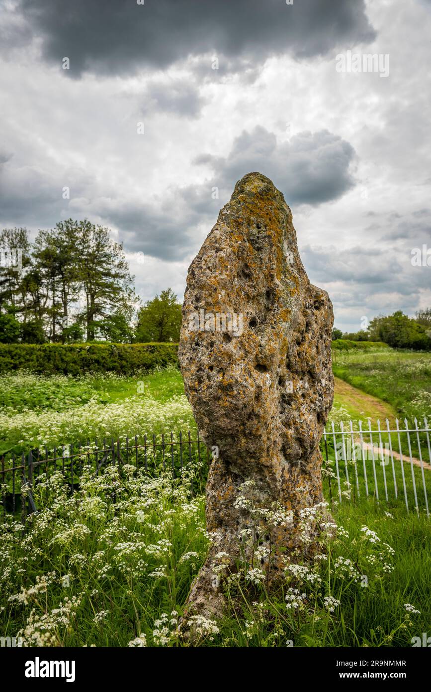 Der megalithische Standstein von King Stone, ein Ausreißer des Steinkreises der King's Men in Oxfordshire, Großbritannien Stockfoto