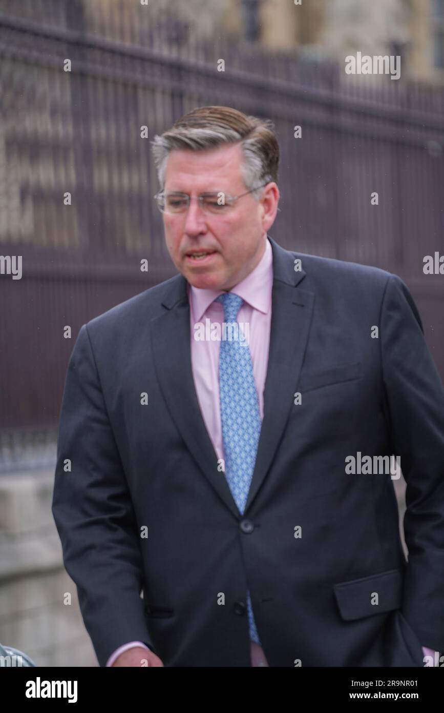 London UK. 28. Juni 2023 Sir Graham Brady, Vorsitzender des 1922-Komitees und konservativer Abgeordneter Altrincham und Sale West, trifft im parlament ein. Kredit: amer Ghazzal/Alamy Live News Stockfoto