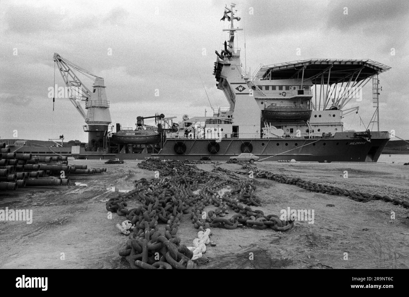 Öl-Industrie-Schiff. Lerwick, Shetlands Festland, Shetland Islands, Schottland, ca. 1979. 1970er HOMER SYKES Stockfoto
