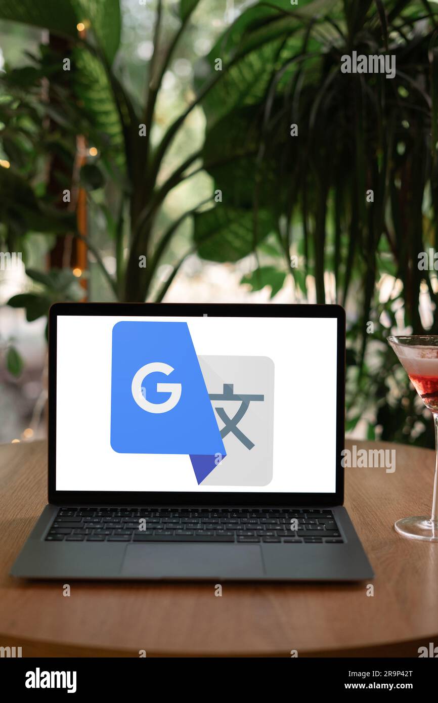 Odessa, Ukraine - 14. Juni 2023: Google Translate Anwendungssymbol auf Laptop-Bildschirm, Nahaufnahme. Google Translate-Symbol. Stockfoto