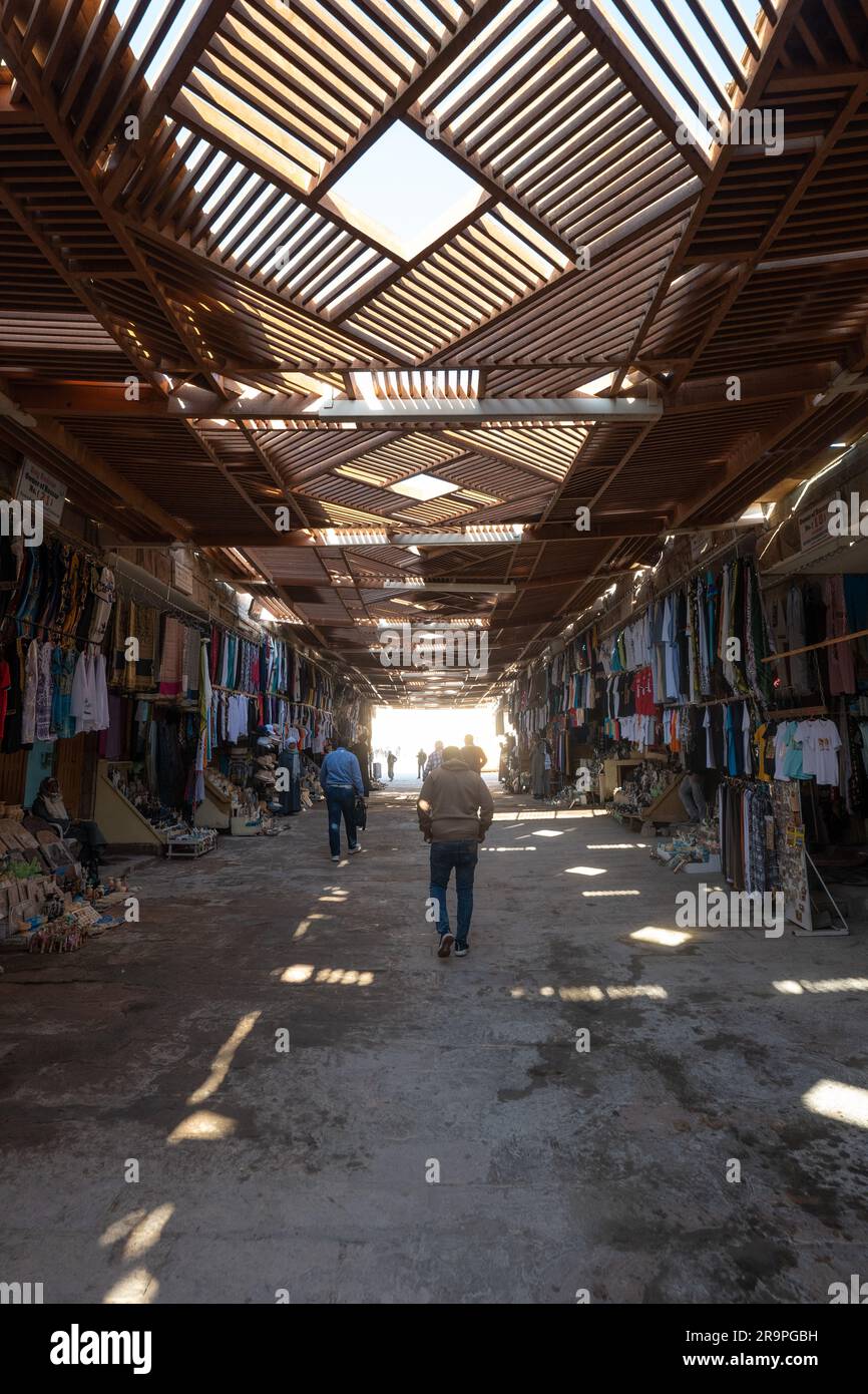 Der ägyptische Marktplatz in Luxor verkauft sich gut Stockfoto