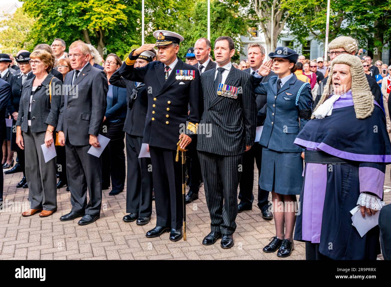 Die Proklamationszeremonie für König Karl III. Nach dem Tod von Königin Elizabeth II., County halll, Lewes, East Sussex, Großbritannien. Stockfoto