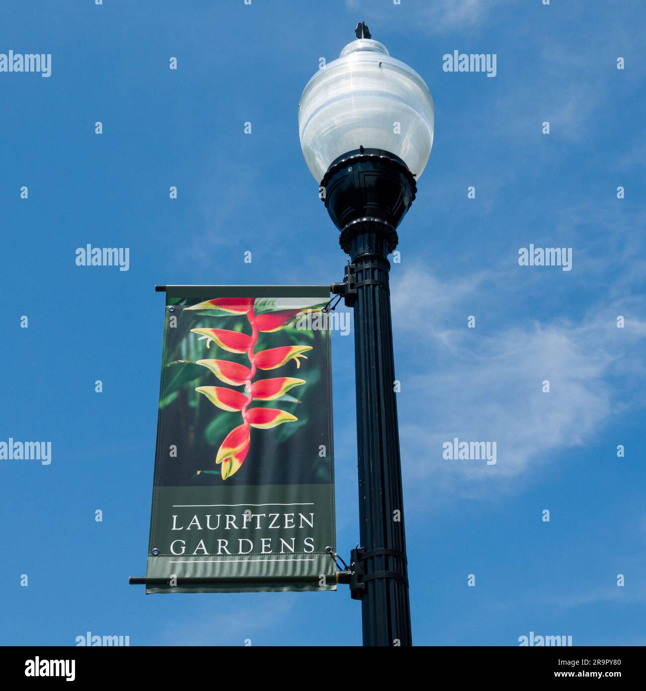 LINCOLN, NE, USA - 23. JUNI 2023: Conservatory Banner in Lauritzen Gardens in Omaha, Nebraska. Stockfoto