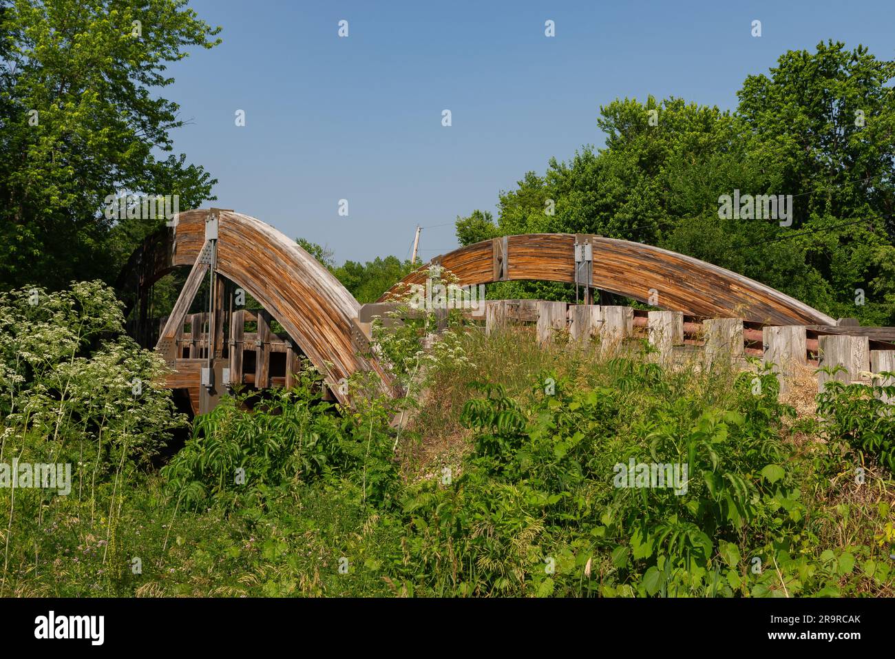 Holzbrücke über den historischen I und M Canal in Morris, Illinois, USA. Stockfoto