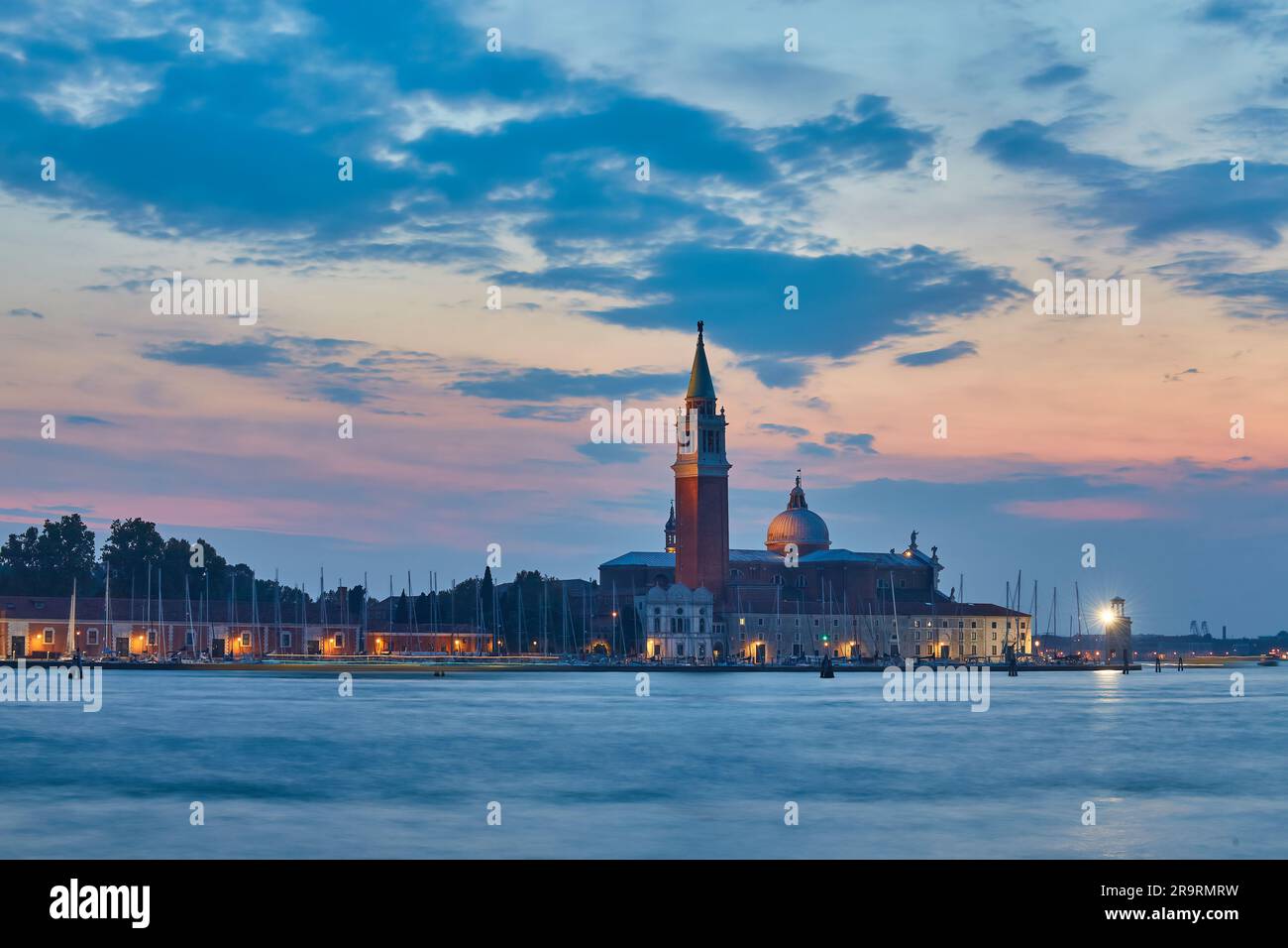Venedig Panorama Zeitraffer mit der Insel Giudecca, der Madonna della Salute Kirche, Dogenpalast, St. Vom Glockenturm der St. Stockfoto