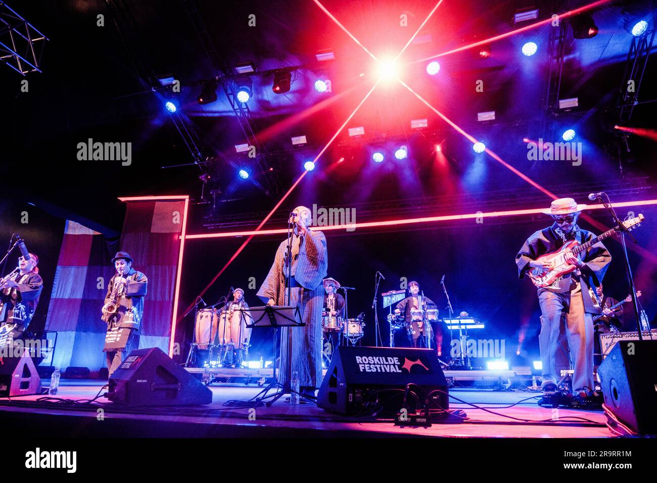 Roskilde, Dänemark. 28. Juni 2023. Die japanische Band Minyo Crusaders tritt während des dänischen Musikfestivals Roskilde Festival 2023 in Roskilde ein Live-Konzert auf. (Foto: Gonzales Photo/Alamy Live News Stockfoto