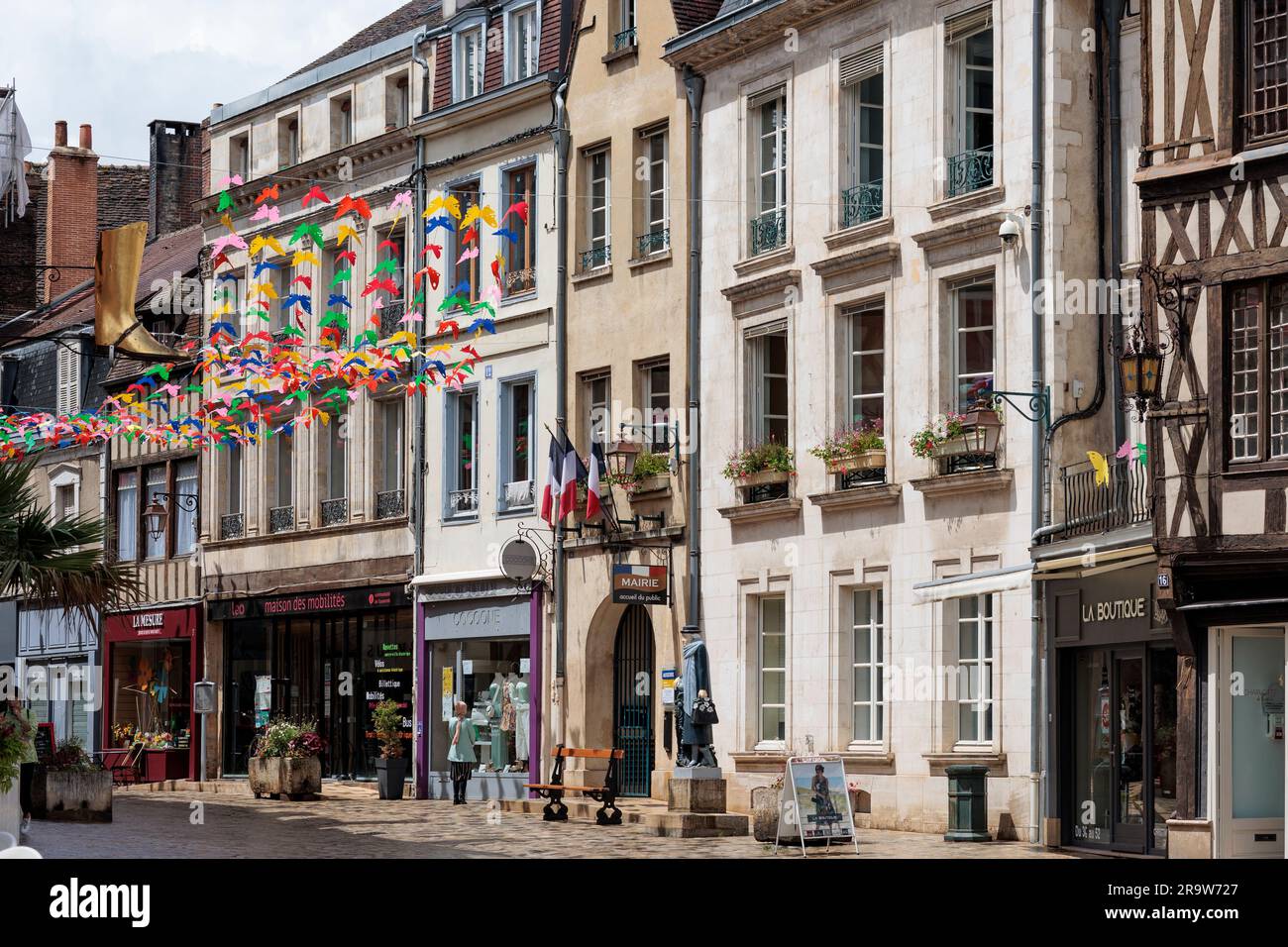 Straßenszene Auxerre Yonne France Stockfoto