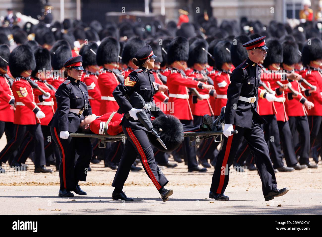 Die letzte Probe für Trooping the Colour findet heute bei Horse Guard’s Parade statt, bevor in der nächsten Woche König Charles Geburtstag gefeiert wird. Soldaten Stockfoto