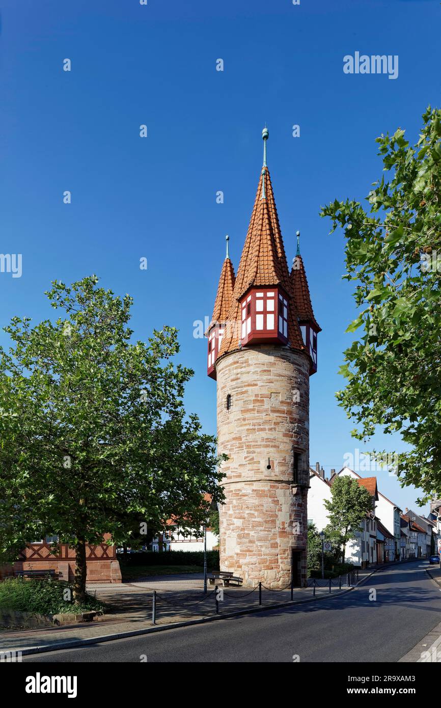 Duenzebacher Torturm, auch Gefängnisturm, erbaut im 16. Jahrhundert, Relikt der ehemaligen, turmreichen Stadtbefestigung Neustadt Stockfoto