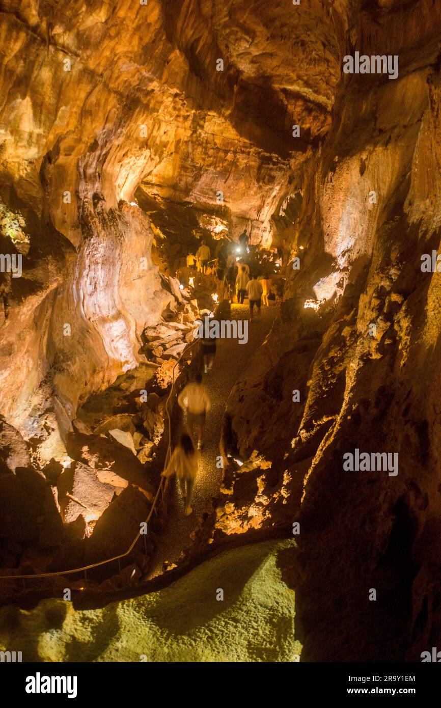 Das Innere von Grutas de Mira de Aire [Höhlen] Stockfoto