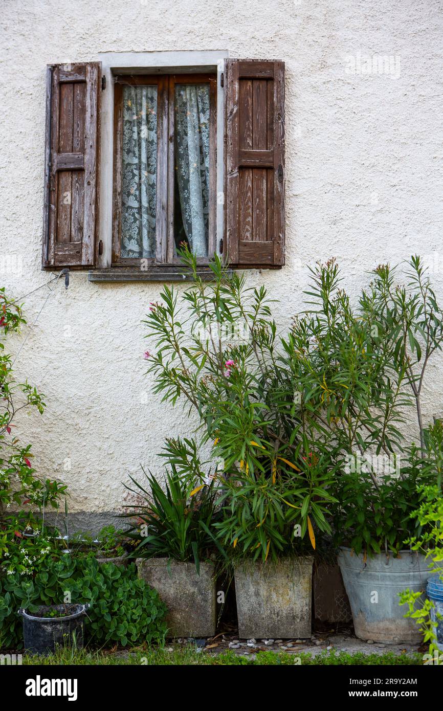 Alte verlassene Gebäude Fenster Stockfoto