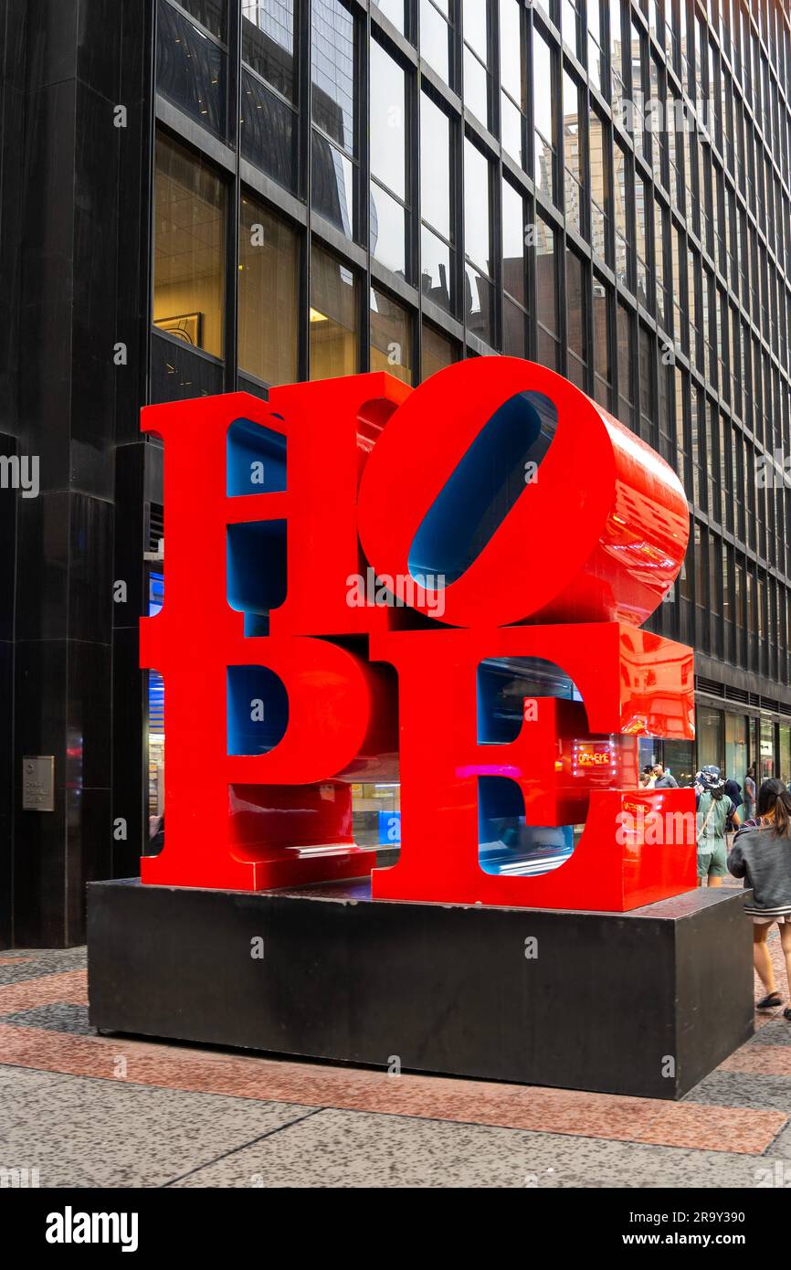 HOPE Statue in Midtown Manhattan NYC Stockfoto