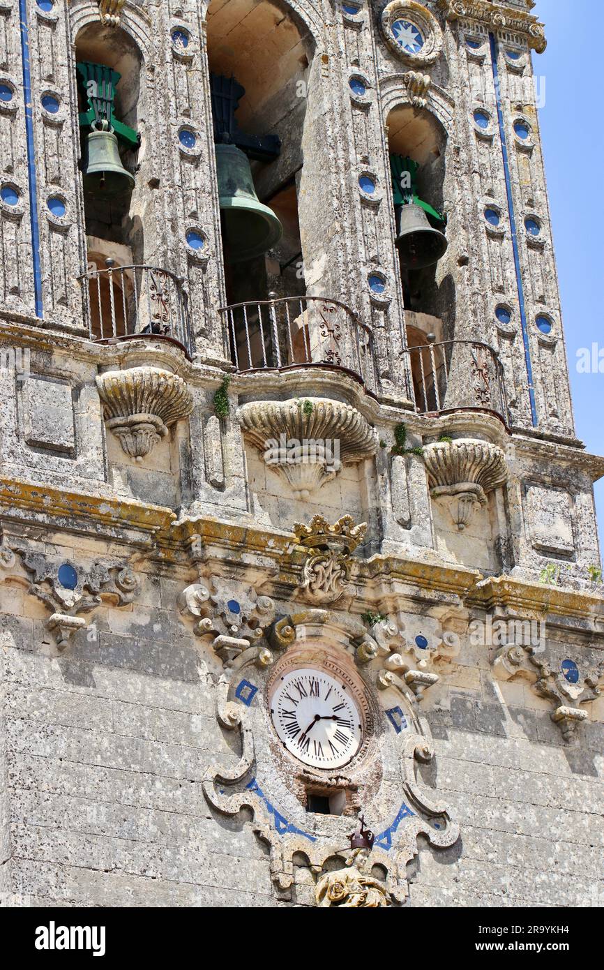 Der Glockenturm der Basílica de Santa María de la Asunción, Arcos de la Frontera Stockfoto