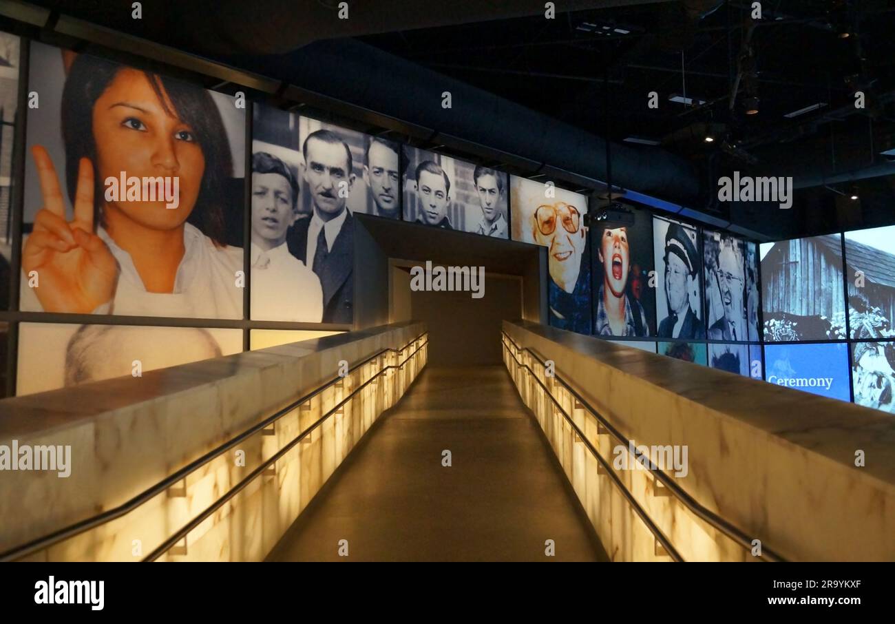 Winnipeg, Manitoba, Kanada - 11 18 2014: Teil der Human Rights Gallery of Canadian Museum for Human Rights. CMHR ist ein Nationalmuseum in Winnipeg Stockfoto