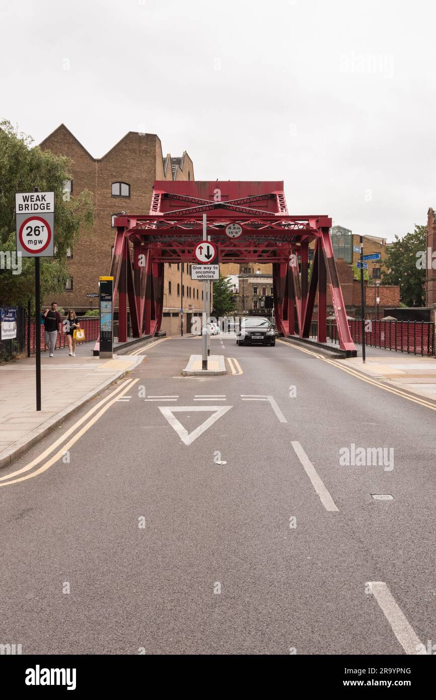Shadwell Bascule Bridge, Garnet Street, London, E1, England, GROSSBRITANNIEN Stockfoto