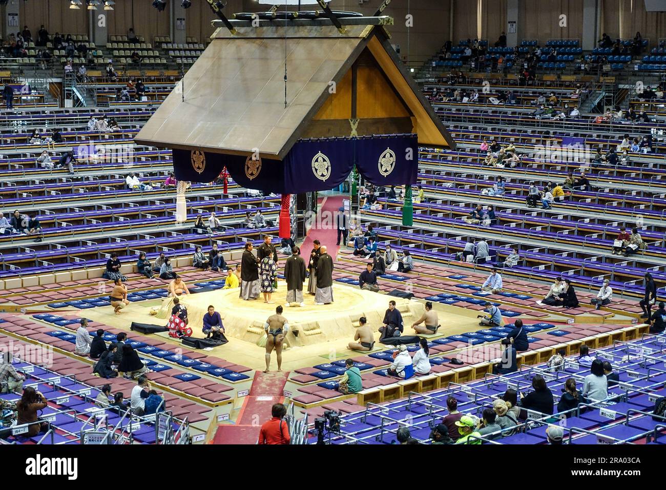 Letzter Tag beim Kyushu basho (Sumo-Turnier) in Fukuoka, Japan, am 27. November 2022 Stockfoto