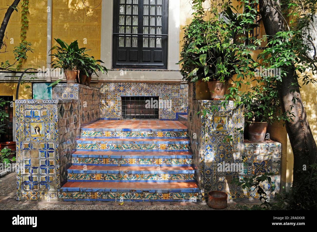 Mosaic stairs -Fotos und -Bildmaterial in hoher Auflösung – Alamy