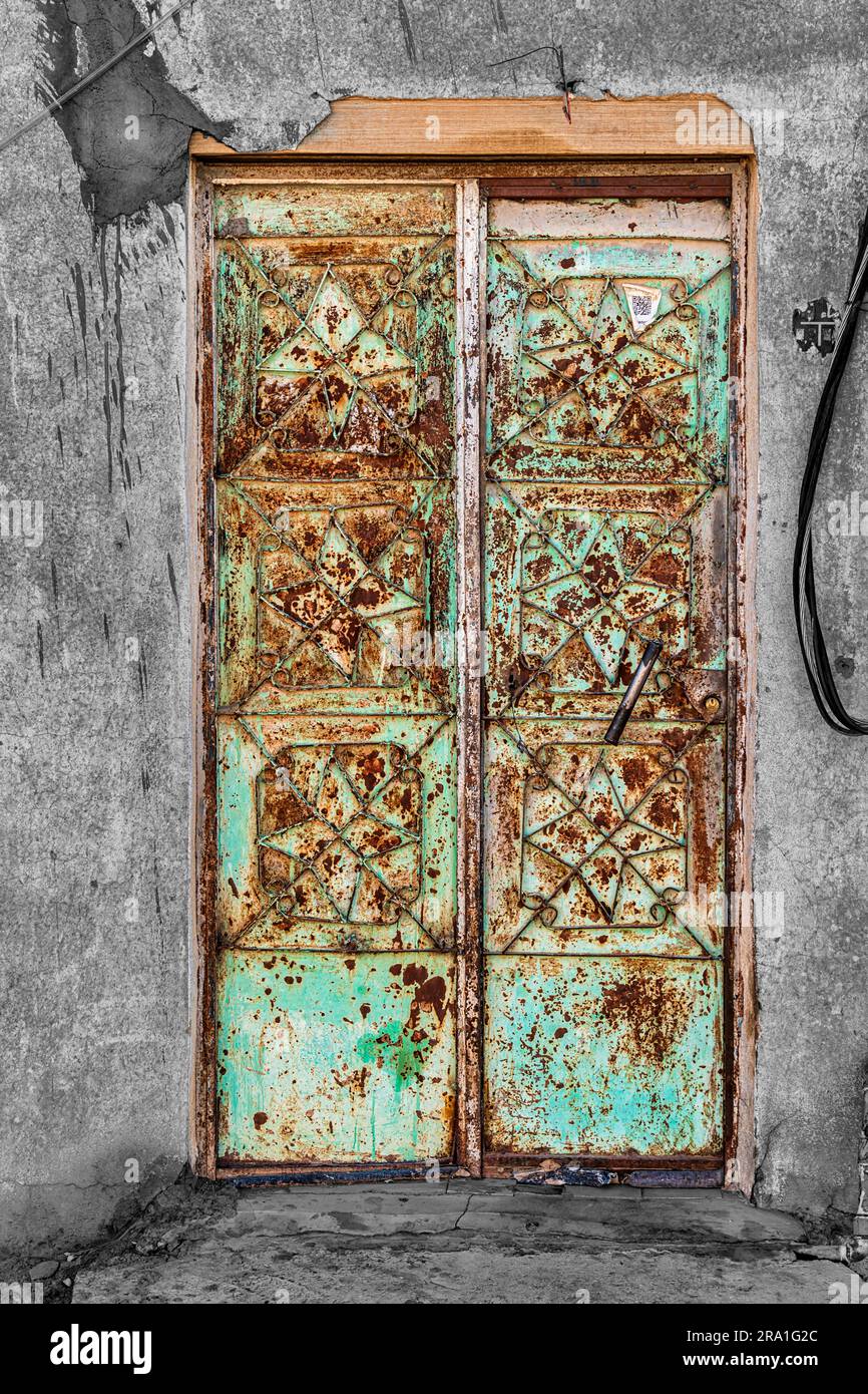 Alte verrostete Tür - verschiedene Stockfoto