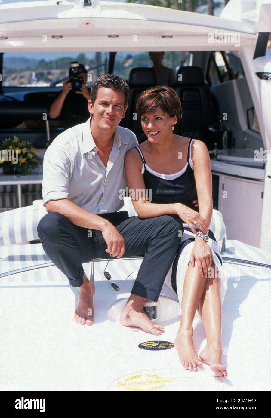 Markus Lanz, deutscher Moderator, mit Partnerin Birgit Schrowange im Urlaub, Deutschland um 1999. Stockfoto