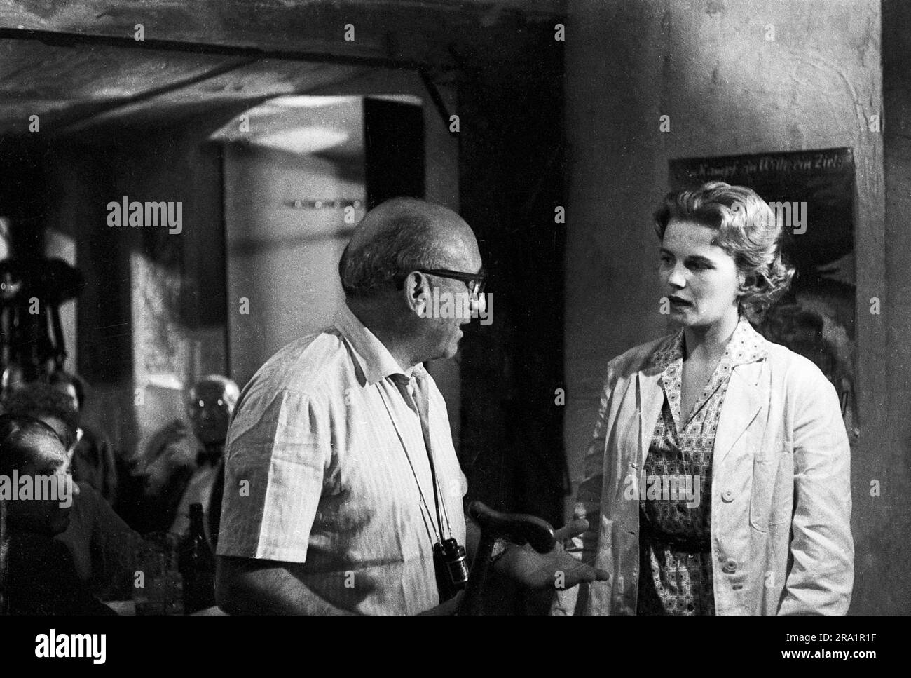 Nachts wenn der Teufel kam, Spielfilm, Deutschland 1957, Regisseur Robert Siodmak und Darstellerin Annemarie Düringer Stockfoto