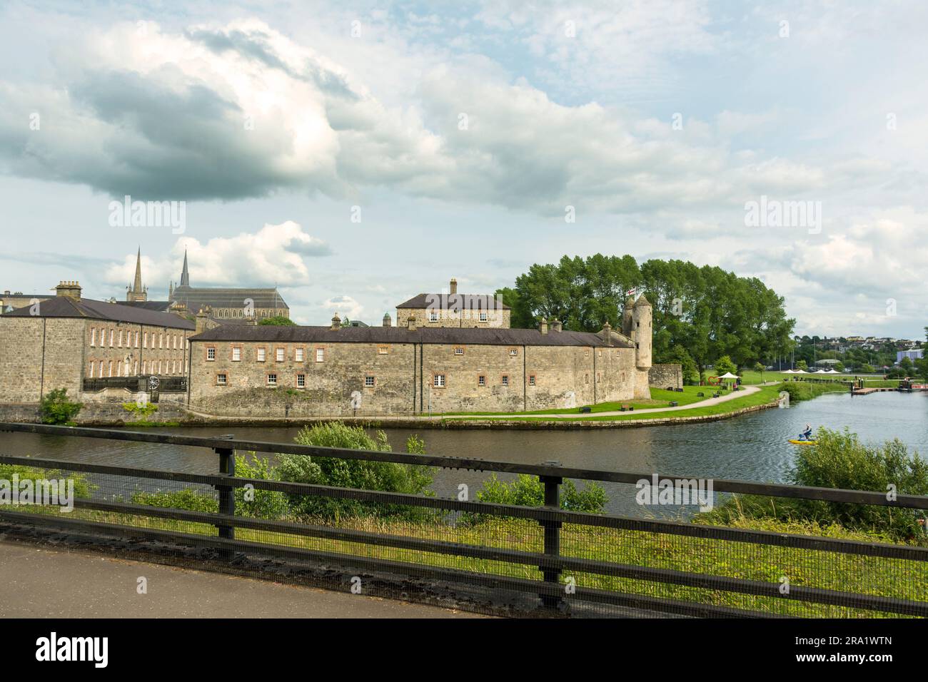 Enniskillen Castle, Grafschaft Fermanagh, Nordirland. Es liegt in der Mitte des Bezirks, zwischen dem oberen und unteren Teil von Lough Erne. Stockfoto