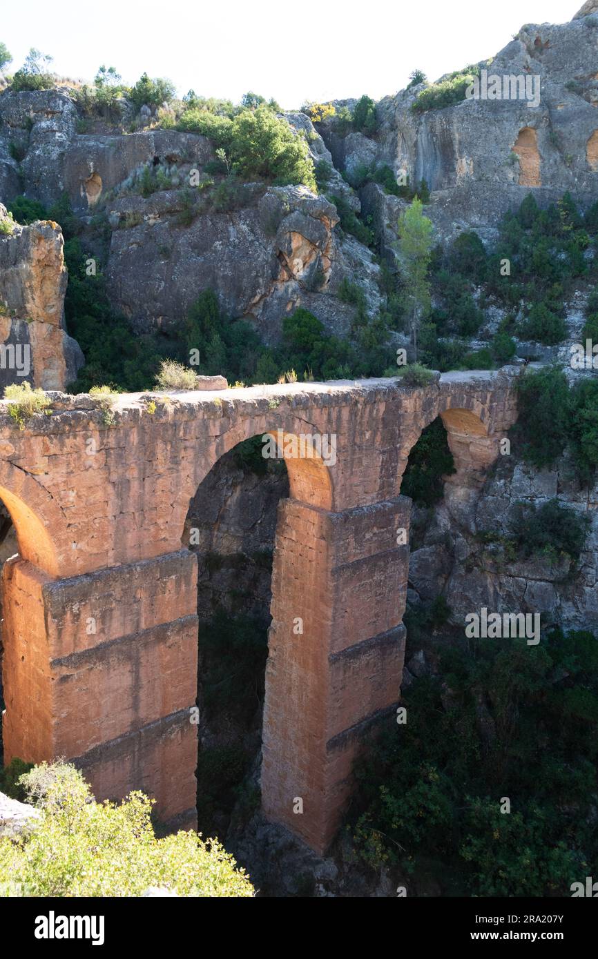 Römisches Aquädukt von Peña Cortada. Calles - Valencia - Spanien Stockfoto