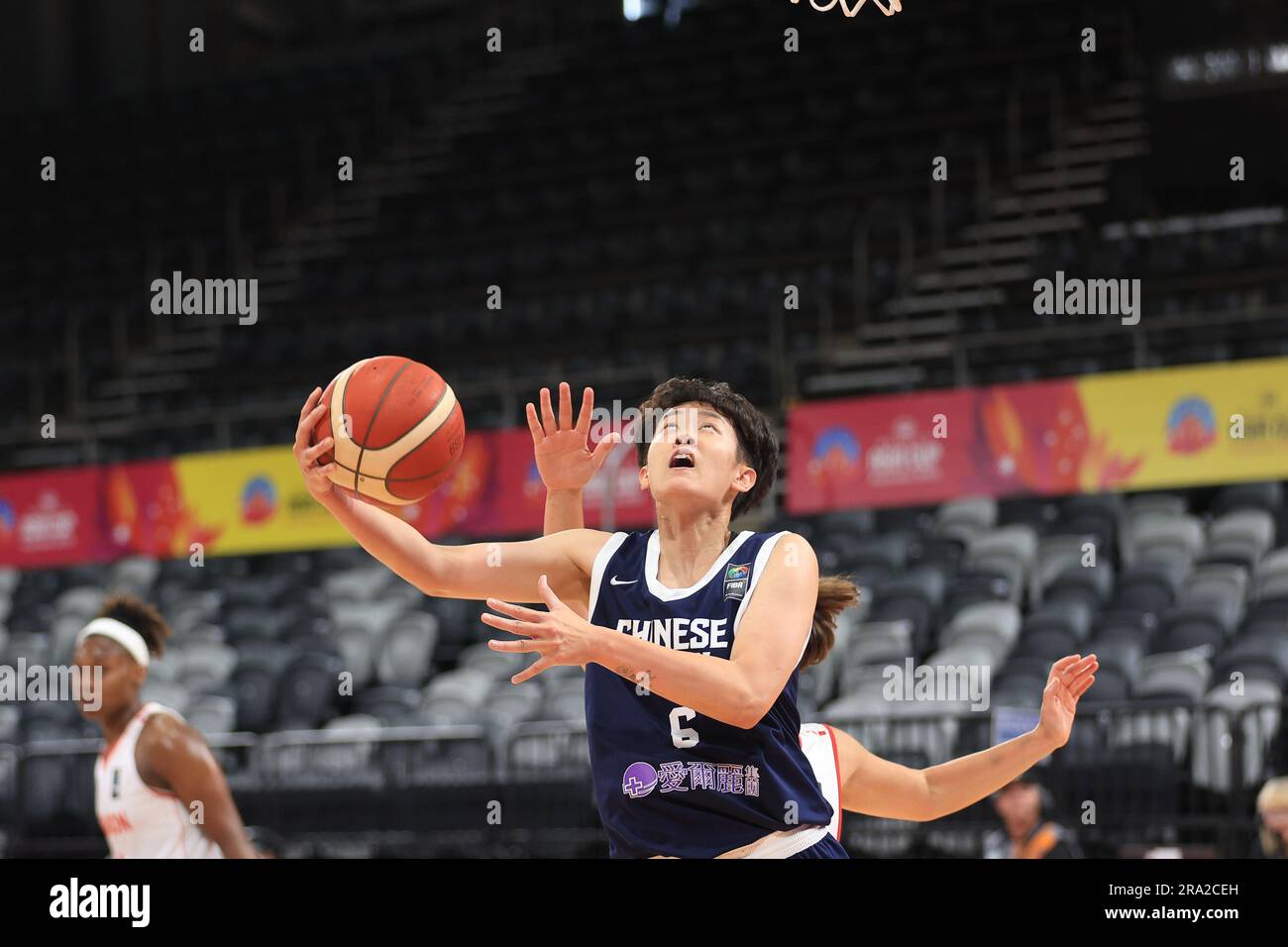 The Quaycenter, Sydney Olympic Park, Sydney, NSW, Australien: 30. Juni 2023; FIBA Womens Asia Cup 2023, Libanon gegen Chinesisch-Taipeh; Wei-an Chen aus Chinesisch-Taipeh schießt unter den Korb Stockfoto