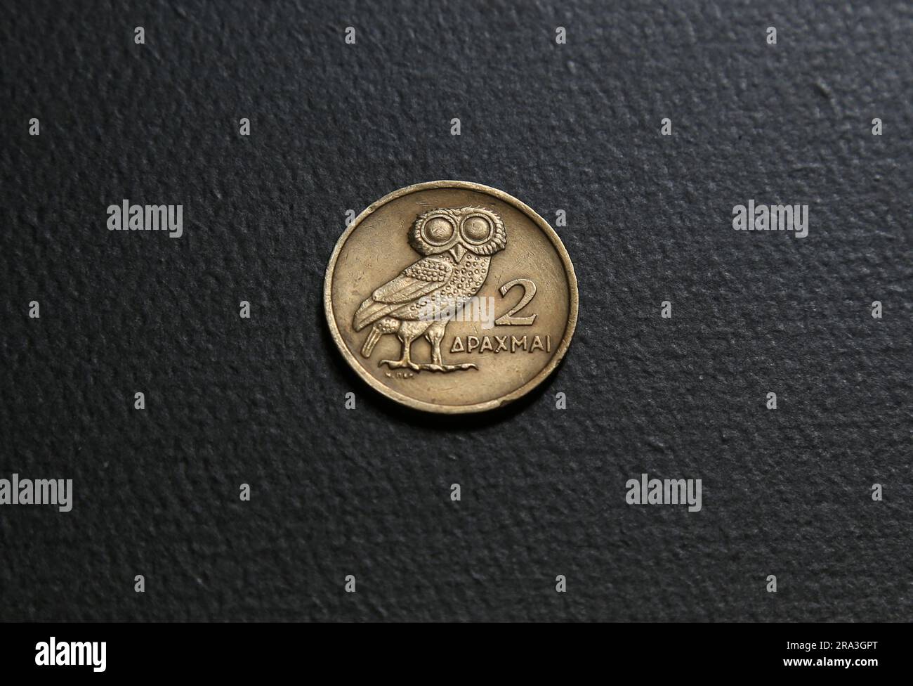 griechische Draxma-Münze mit Eule (2 Drachme) alte Währung Stockfoto
