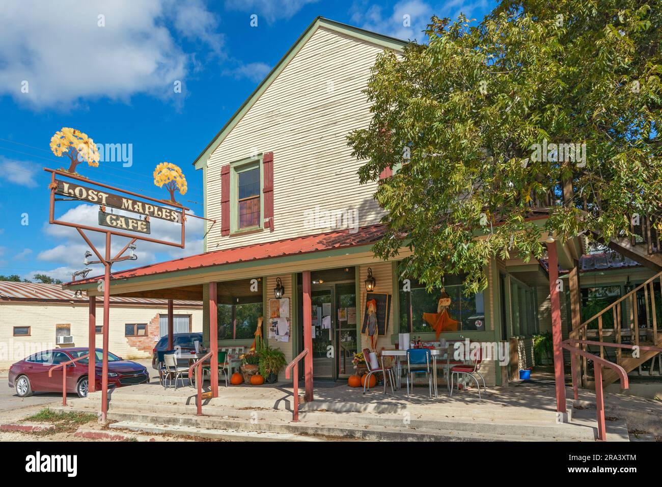 Texas, Hill Country, Uvalde County, Utopia, Lost Maples Cafe, Gebäude um 1904, wurde für viele Zwecke genutzt und wurde seit 1986 als Café betrieben Stockfoto