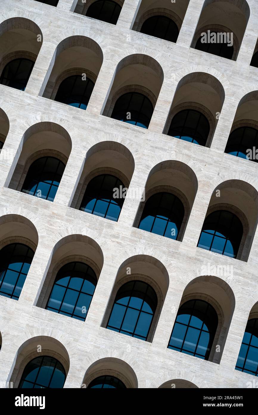 Palast der italienischen Zivilisation (Palazzo della Civilta Italiana), Stadtteil EUR, Rom, Latium, Italien Stockfoto