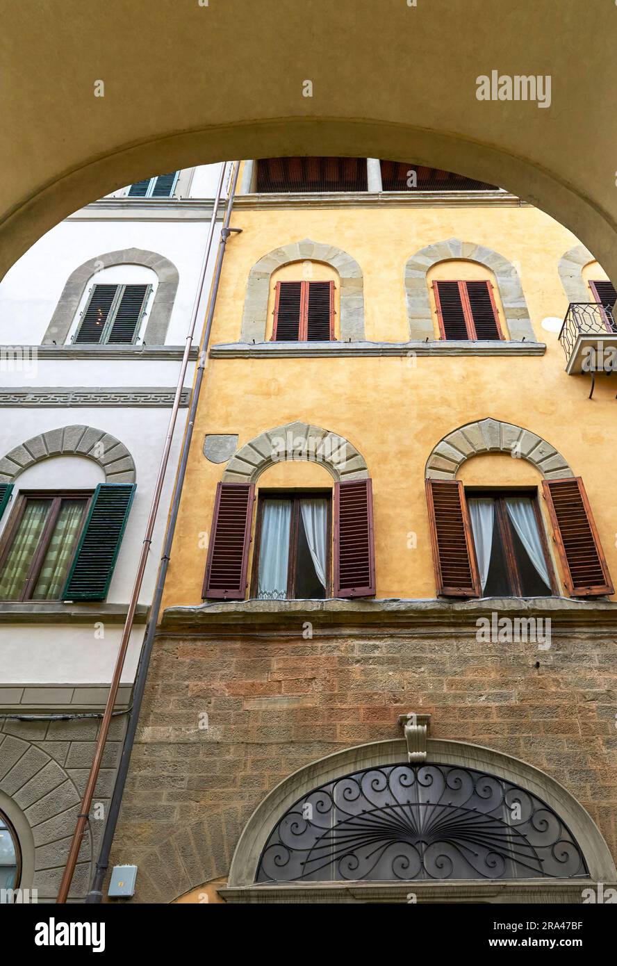 Gebäudeteil an der Promenade im Stadtzentrum von Florenz, Italien Stockfoto