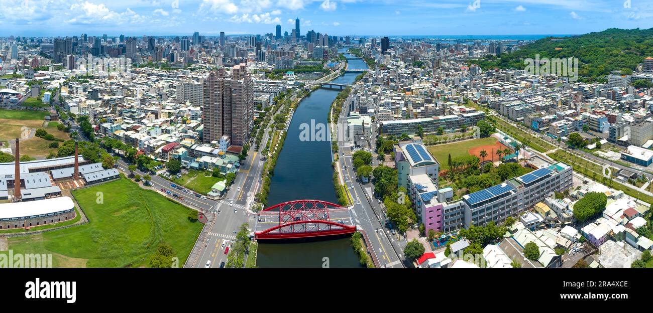 Luftaufnahme der Stadt Kaohsiung und des Love River, Taiwan Stockfoto