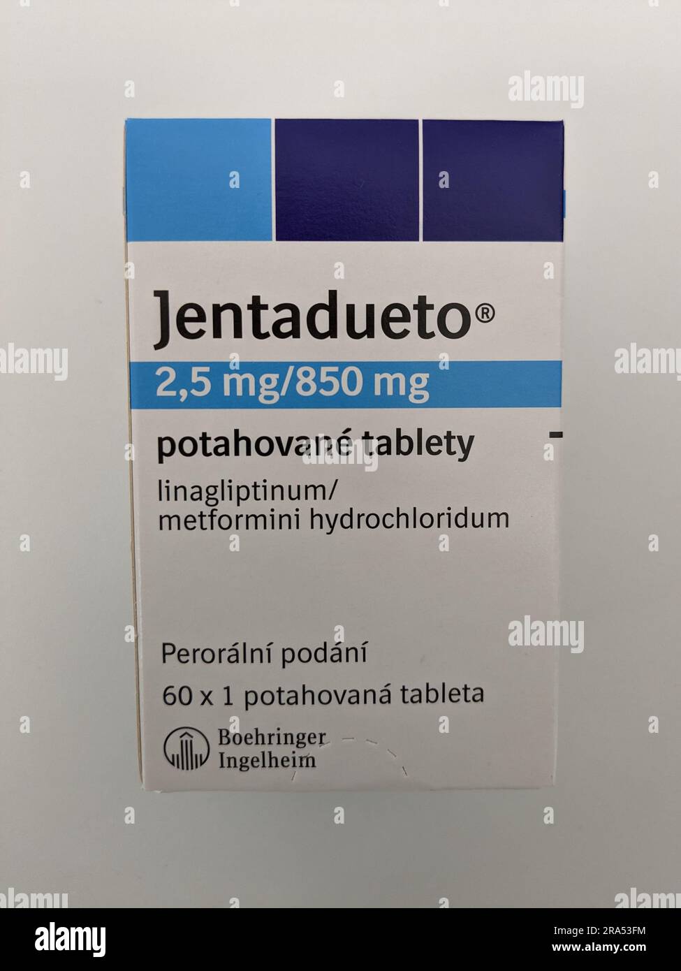 JENTADUETO ist ein verschreibungspflichtiges Arzneimittel, das 2 Diabetes-Arzneimittel, Linagliptin und metformin.can enthält und zusammen mit einer Diät und Bewegung zur Senkung des Blutdrucks angewendet wird Stockfoto