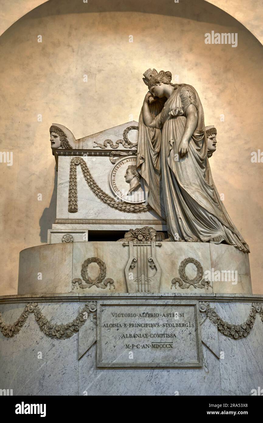 Grab von Vittorio Alfieri - Gründer der italienischen Tragödie in der Basilika Santa Croce, Florenz, Italien Stockfoto