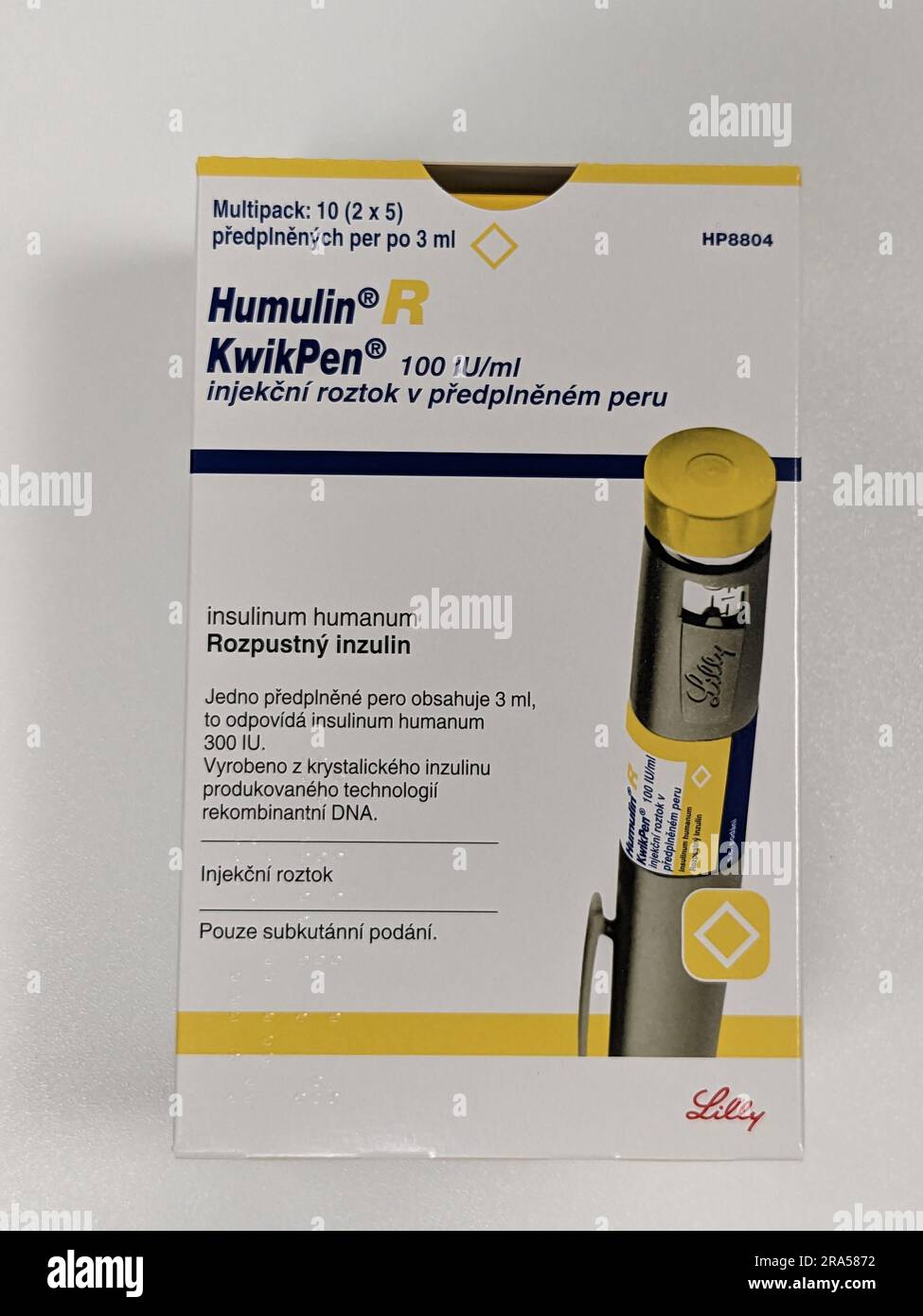 Prag, Tschechische republik – Mai 23 2023:Humulin R Humaninsulin rDNA 100 I.E. Lösung zur subkutanen oder intravenösen Injektion in einer Patrone zur Behandlung von Diabetes Stockfoto