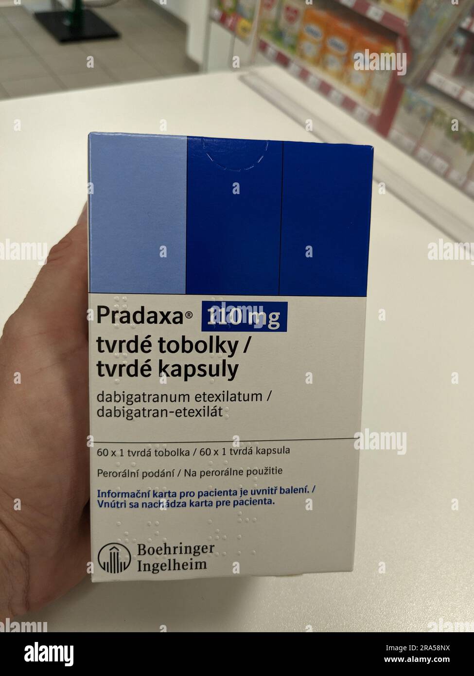 Prag, Tschechische republik - 22. Juni 2023: Box Pradaxa von Tabletten.Dabigatran als aktive Subspance, Tschechische republik, Europäische union Stockfoto
