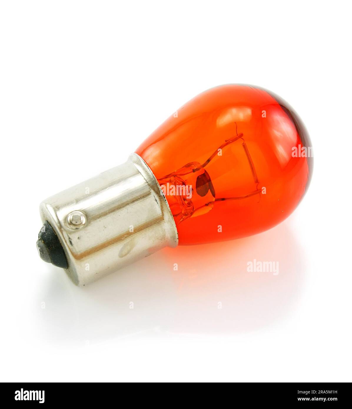 Medizinische orangefarbene Glühbirne auf weißem Hintergrund isoliert Stockfoto
