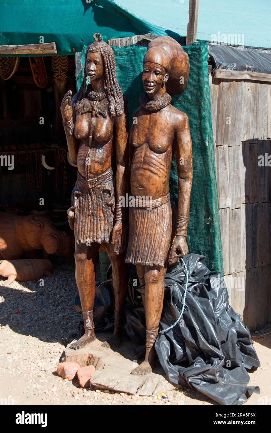 Geschnitzte Figuren, Namibia, Holzschnitzerei, Schnitzerei, Schnitzerei, Schnitzen Stockfoto