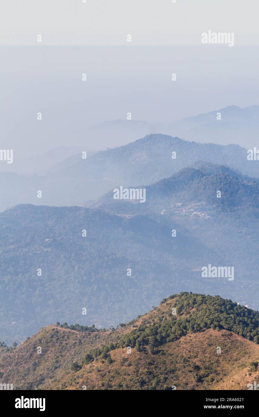 Wo die Reise zum Gipfel genauso lohnend ist wie die Aussicht; die Schönheit der zerklüfteten Wildnis von oben zu genießen; Frieden und Ruhe zu finden... Stockfoto