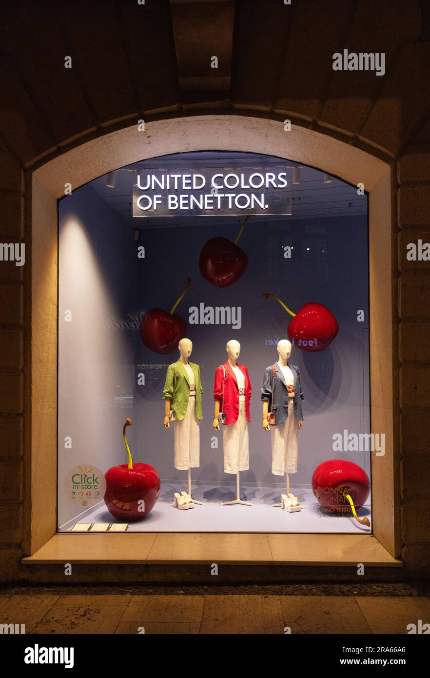 United Colors of Benetton - ein Schaufenster von Benetton, Verona Italien Europa Stockfoto