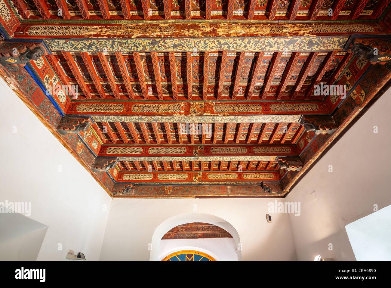 Mudejar Hall Decke im Palast des Constable Iranzo (Palacio del Condestable Iranzo) - Jaen, Spanien Stockfoto