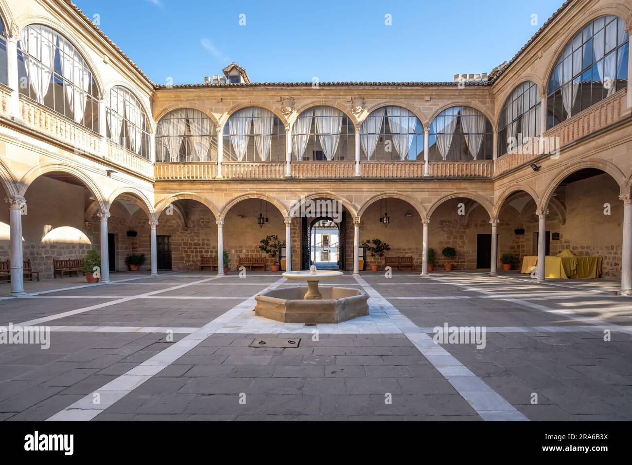 Santiago Hospital Courtyard - Ubeda, Jaen, Spanien Stockfoto