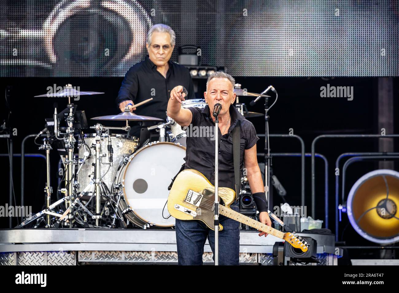 Oslo, Norwegen. 30. Juni 2023. Der amerikanische Sänger, Songwriter und Musiker Bruce Springsteen führt ein Live-Konzert mit der E Street Band in Voldslokka in Oslo auf. (Foto: Gonzales Photo/Alamy Live News Stockfoto