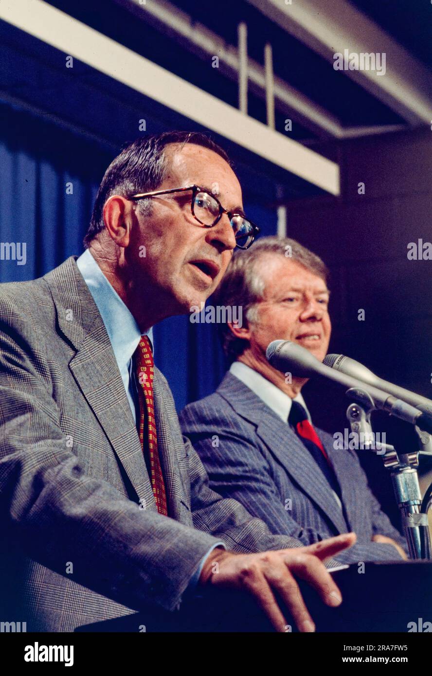 Präsident Jimmy Carter mit Generalstaatsanwalt Griffin Bell. Foto Von Bernard Gotfryd Stockfoto