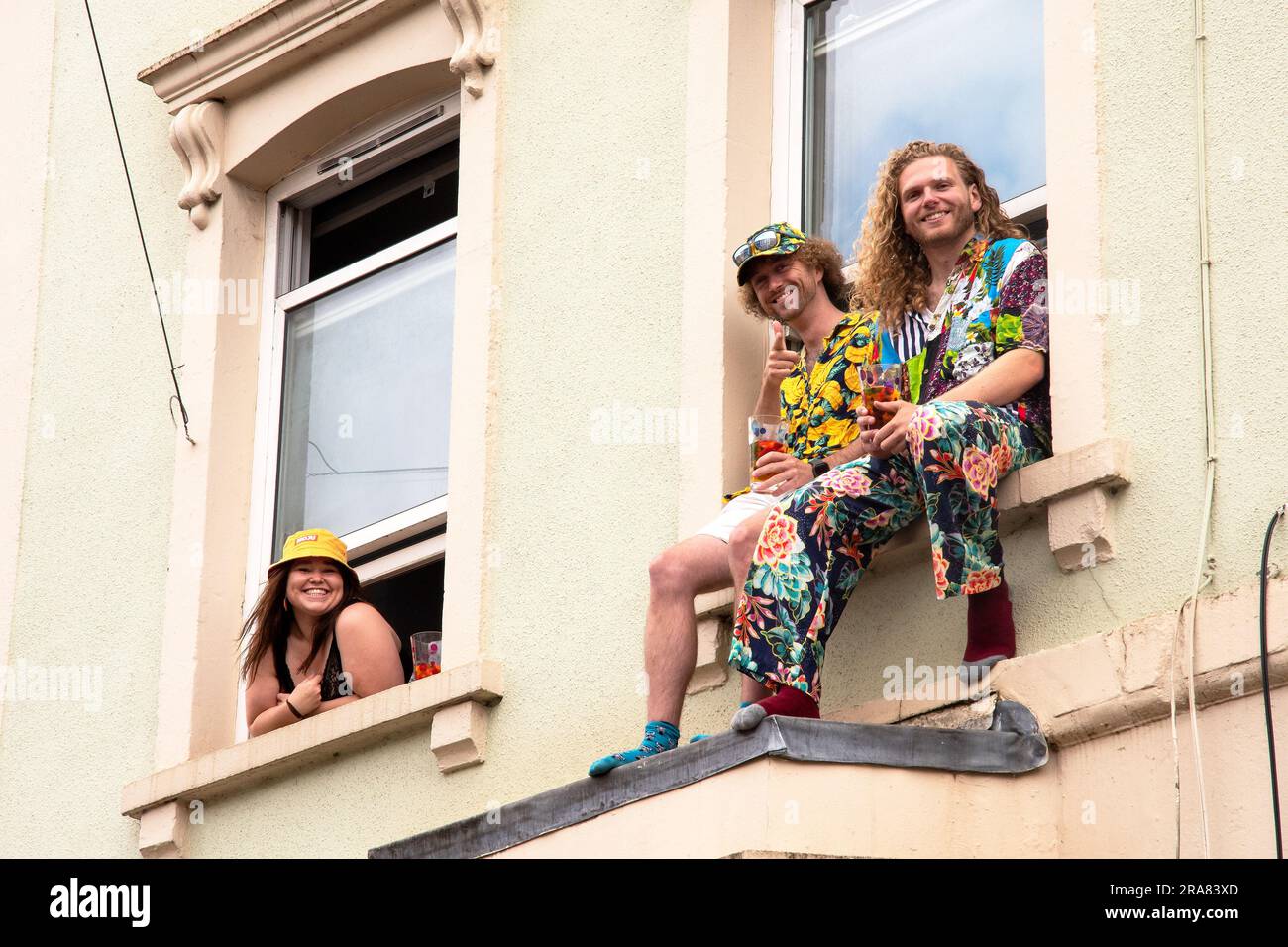 St. Pauls, Bristol, Großbritannien. 1. Juli 2023 St. Pauls Carnival, die Rückkehr eines berühmten und lebendigen Karnevals und einer Prozession, die rund 100.000 Menschen anzieht. Organisiert von der St. Pauls Carnival Community Interest Company (CIC). Kredit: Stephen Bell/Alamy Live News Stockfoto