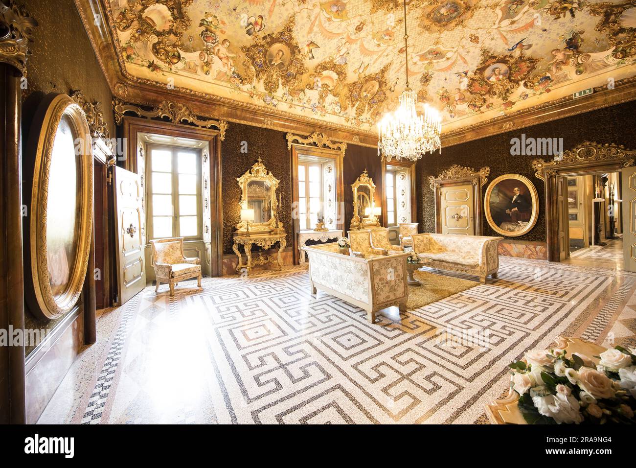 Stezzano, Italien 1. Juli 2023 Innenaufnahme des Hauptzimmers in der