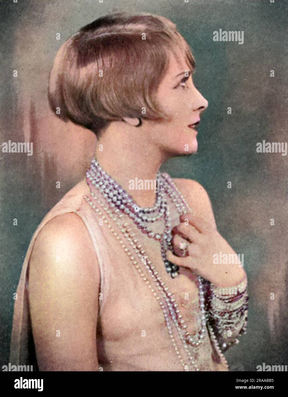 Miss Jean Bourdelle als Lorelei Lee (die perfekte Dame) in der Bühnenanpassung der Herren bevorzugen Blondes von Anita Loos. Die Rolle spielte später Marilyn Monroe in der Filmversion. Datum: 1928 Stockfoto