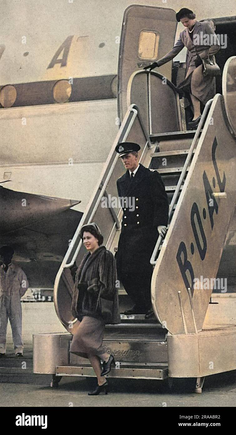 In Montreal kommen Prinzessin Elizabeth und Prinz Philip die Gangway des Stratokruiser-Flugzeugs entlang, mit dem sie gerade über den Atlantik geflogen sind. Sie waren am Anfang einer ausgedehnten Rundreise durch Kanada. Datum: Oktober 51 Stockfoto
