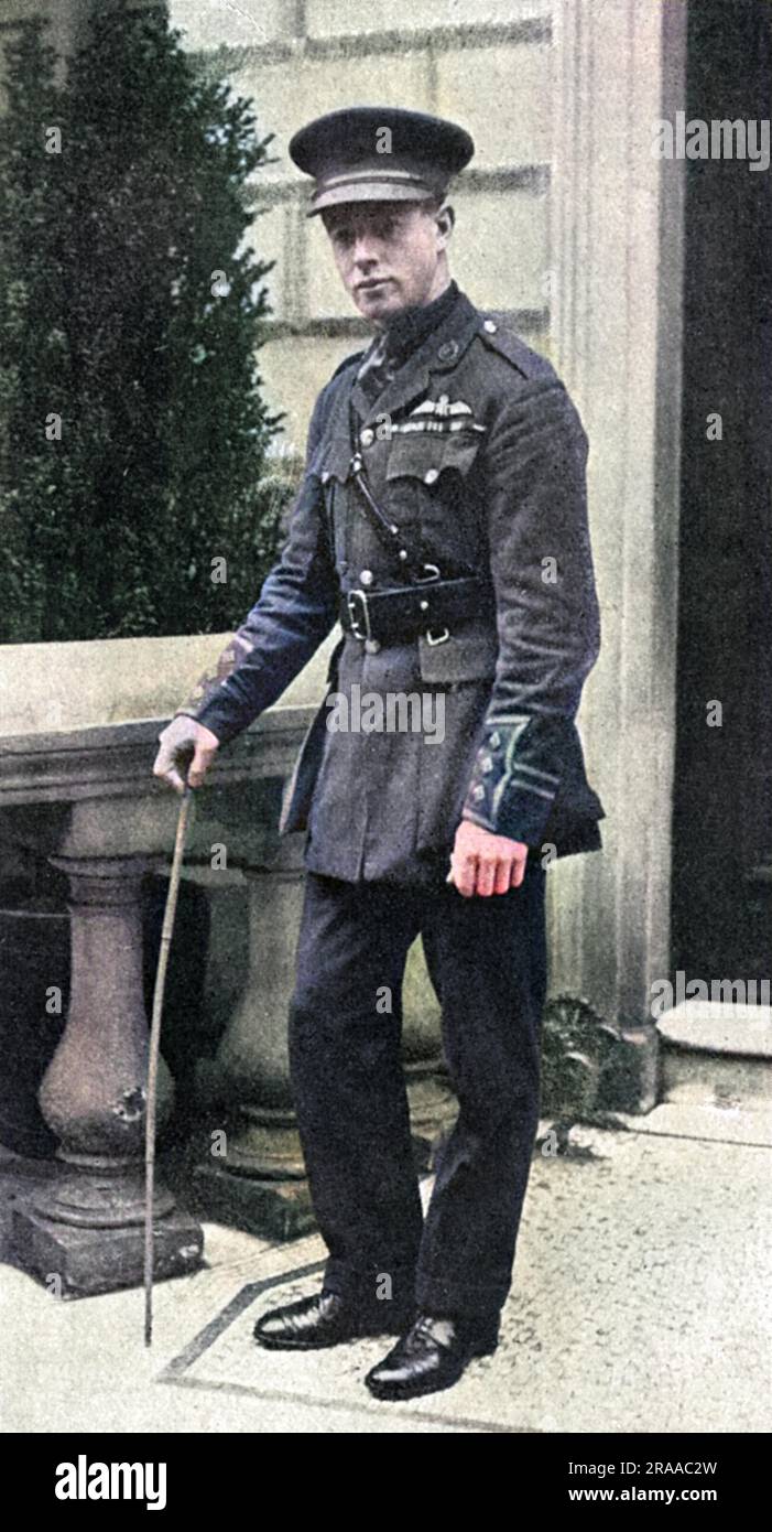 Captain James McCudden (1895 - 1918), R.F.C., V.C., D.S.O. (mit Bar), M.C. (mit Bar), M. M. M. M., Croix de Guerre, Britisches Fliegerace aus dem 1. Weltkrieg und Empfänger des Victoria Cross. McCudden trat 1913 dem Royal Flying Corps bei und wurde während des Krieges von einem Flugmechaniker zum Major. Bei seinem Tod hatte er 57 verschiedene Siege gesammelt, die ihn zum siebtbesten Ass des Konflikts machten. Datum: 1918 Stockfoto