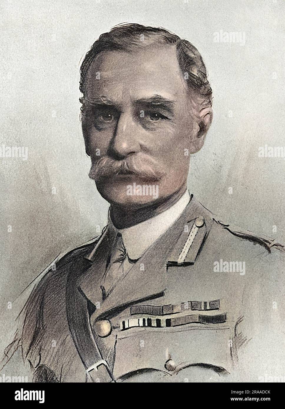 Generalmajor Sir John Steevens, KCB, KCMG (1855-1925), Direktor der britischen Armee für Ausrüstung und Waffenlager während des Ersten Weltkriegs. Der Kriegsdienst datiert auf den Zulu-Krieg von 1879 und die ägyptische Kampagne von 1882. Nach nur dreizehn Jahren Dienst erreichte er den Rang eines Oberstleutnants und elf Jahre später wurde er Leitender Ordnanzoffizier bei Woolwich, eine Ernennung, die er während des Boer-Krieges (1899-1902) innehatte. Von 1893 bis 1898 wurde er zum Generalinspekteur der Ordnanzdienste und anschließend zum Direktor der Artillerie im Kriegsbüro ernannt. Datum: 1917 Stockfoto